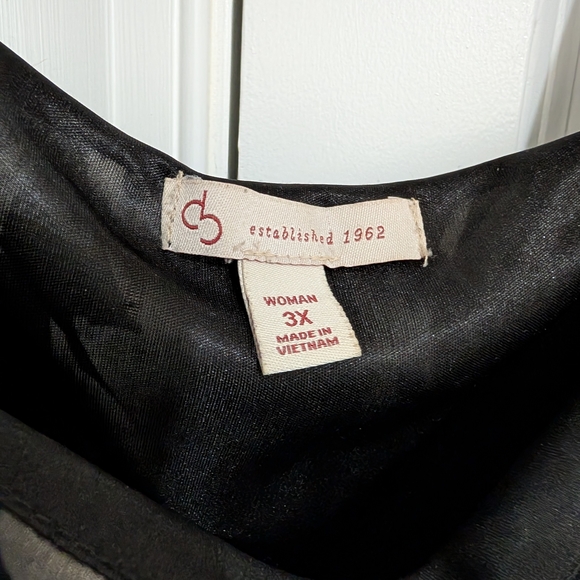 Chic Black and Gray Floral Women's Blouse - Picture 2 of 2